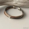 Lederarmband mit kleinem Herz grau beige