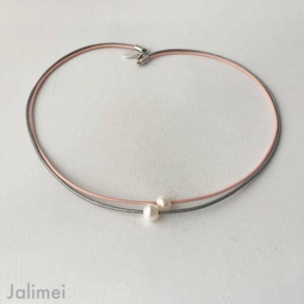 Ledercollier perle rosa-grau