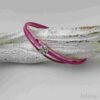das Lederarmband fein mit einem Blümchen in pink