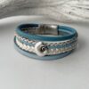 Lederarmband mit Muschel hellblau weiß