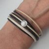 Lederarmband schwarz beige mit weißem Stein