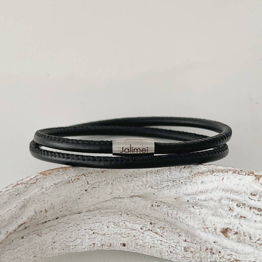 das Wickelarmband aus Nappaleder für Herren in schwarz das Wickelarmband aus Nappaleder Herren schwarz